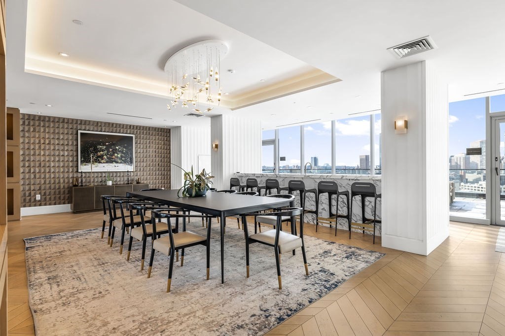 100 Shawmut Ave #807 Boston, MA 02118