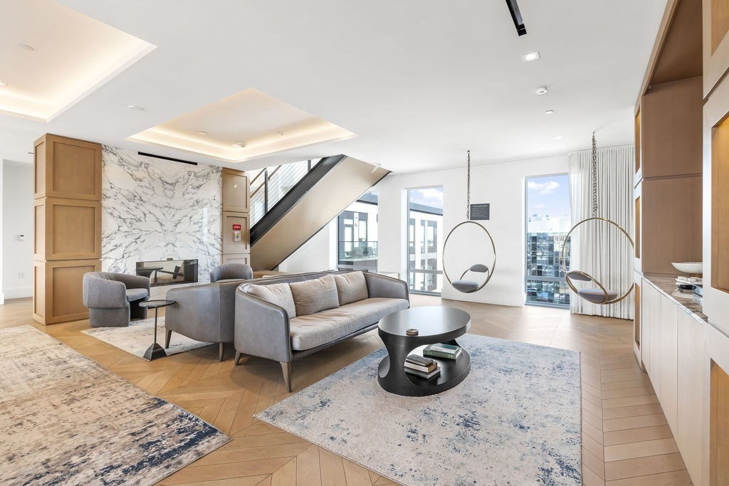 100 Shawmut Ave #807 Boston, MA 02118