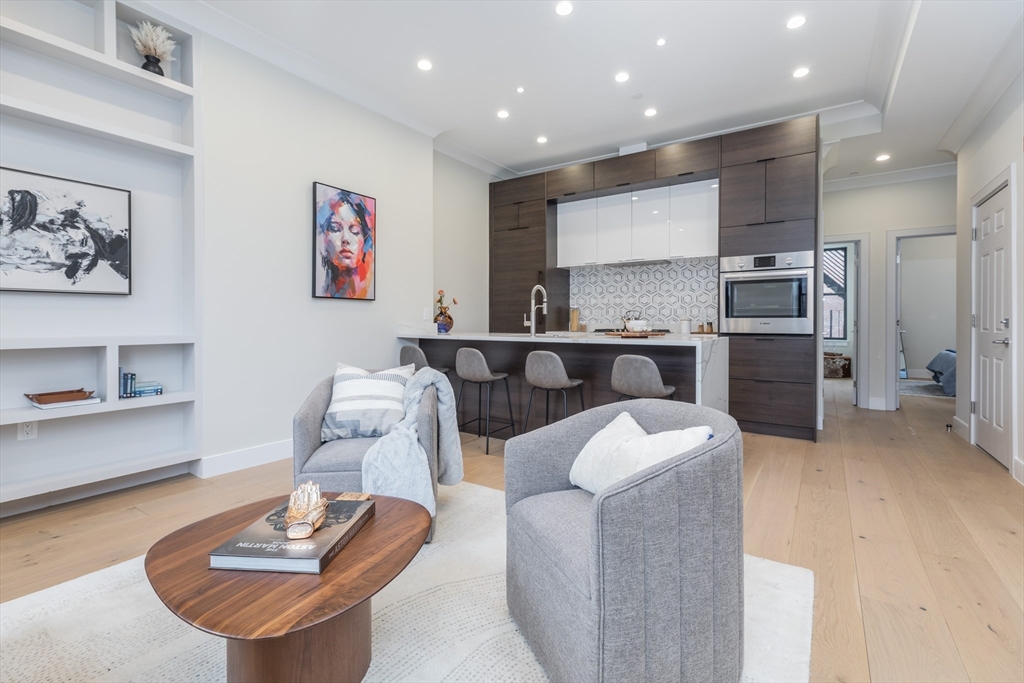 577 Massachusetts Ave #3