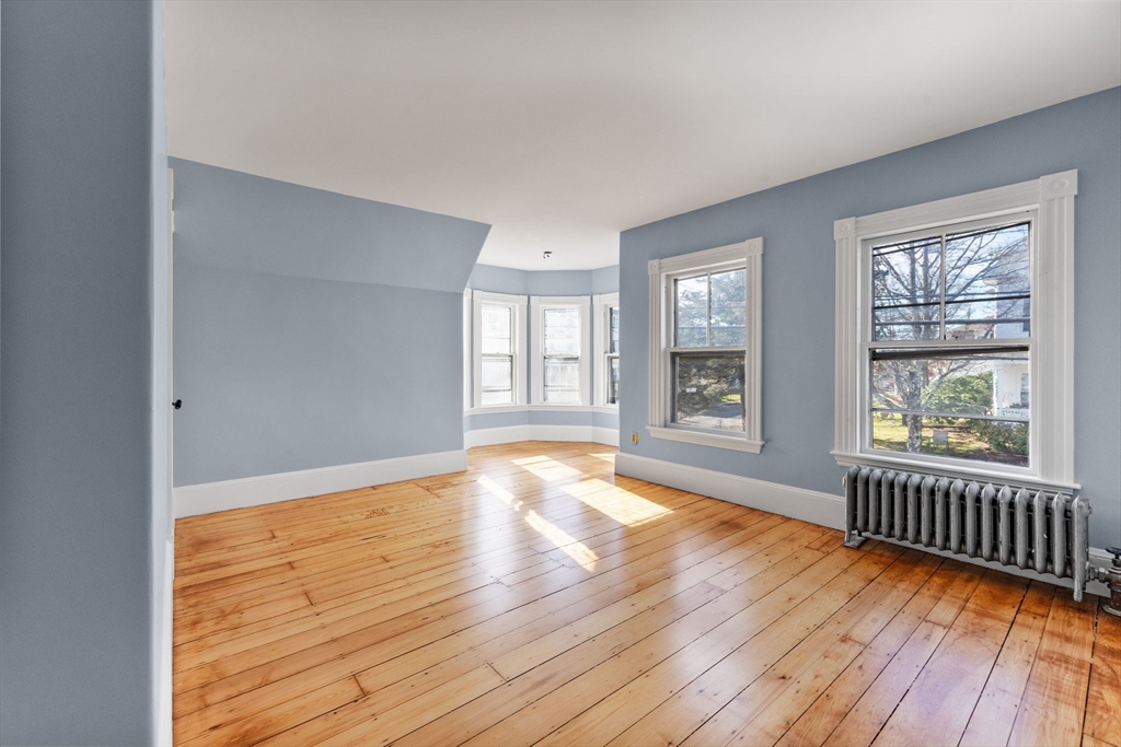 16 Pleasant St Wakefield, MA 01880