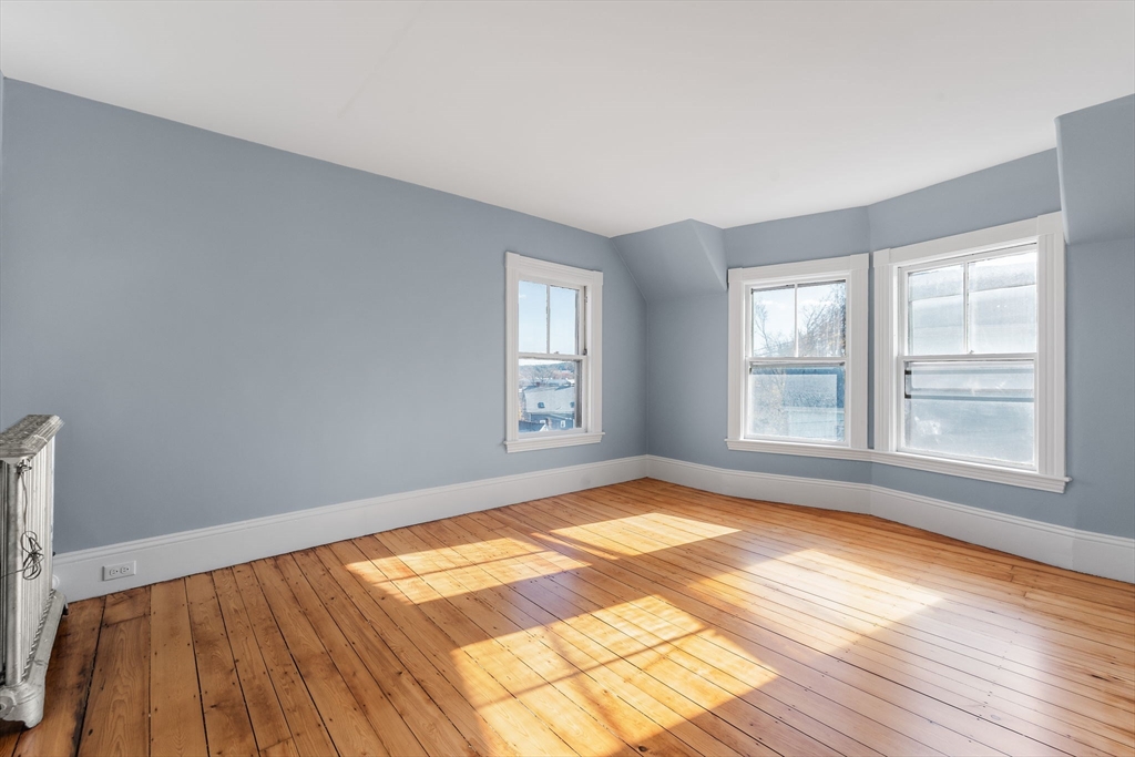 16 Pleasant St Wakefield, MA 01880