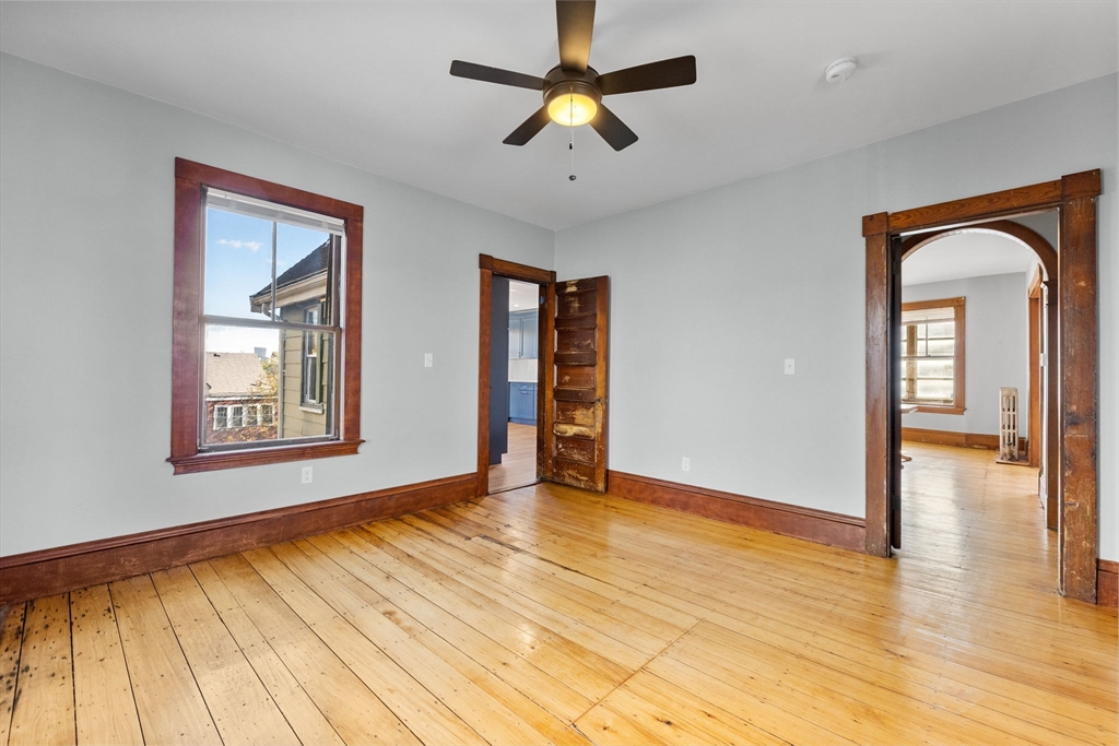 16 Pleasant St Wakefield, MA 01880