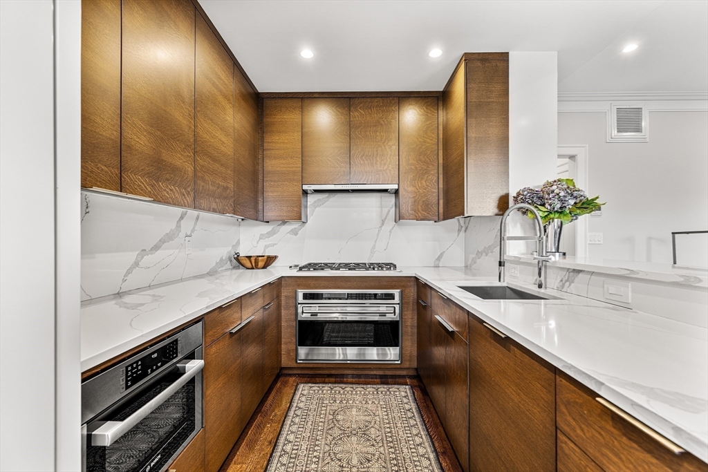 4 Joy St #PH Boston, MA 02108