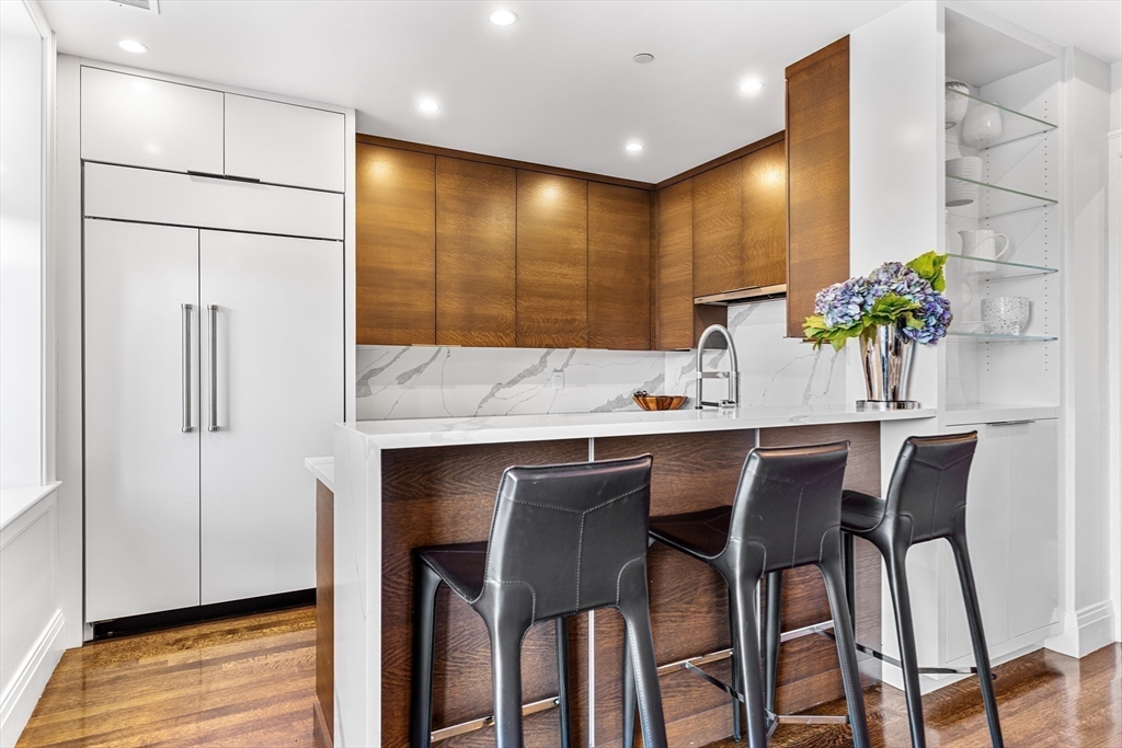 4 Joy St #PH Boston, MA 02108