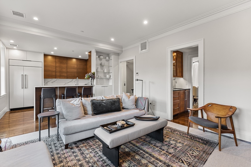 4 Joy St #PH Boston, MA 02108