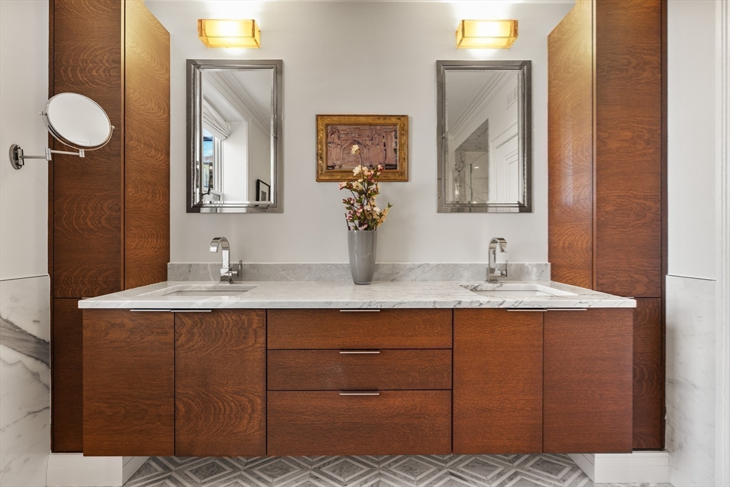 4 Joy St #PH Boston, MA 02108