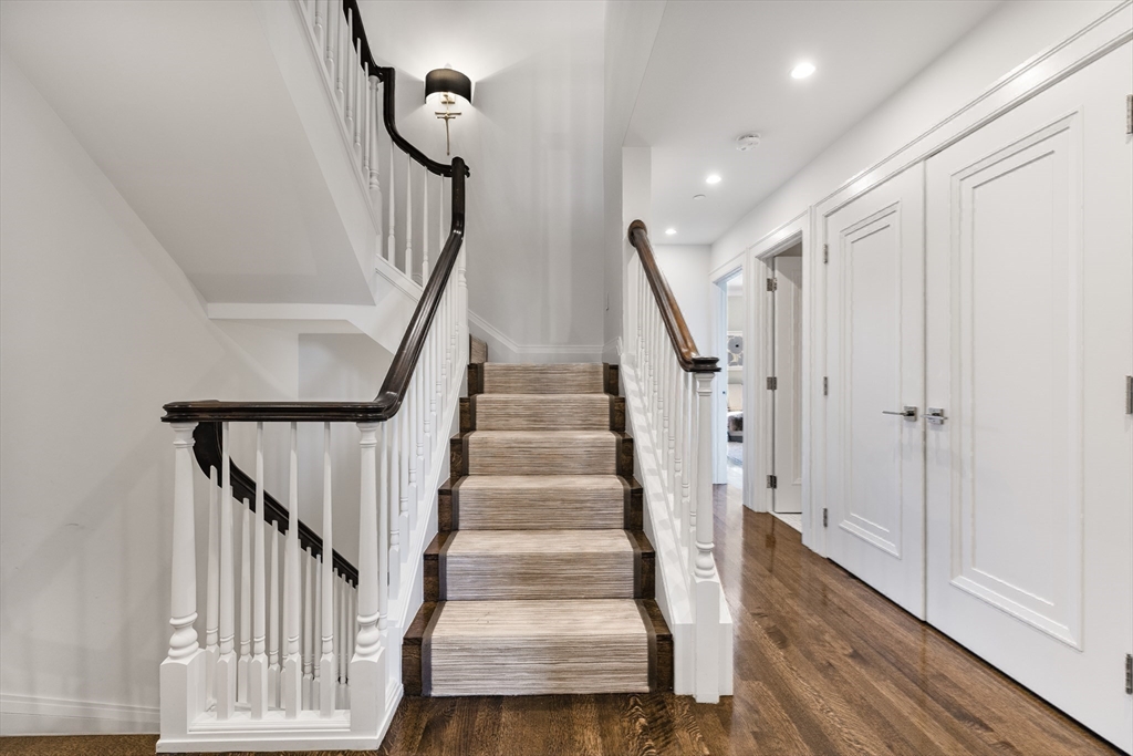 4 Joy St #PH Boston, MA 02108