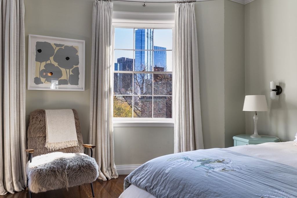 4 Joy St #PH Boston, MA 02108