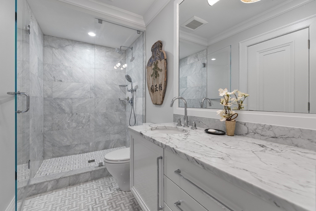 4 Joy St #PH Boston, MA 02108