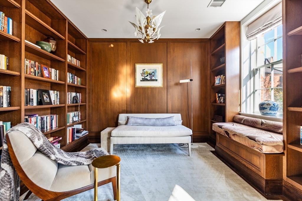 4 Joy St #PH Boston, MA 02108