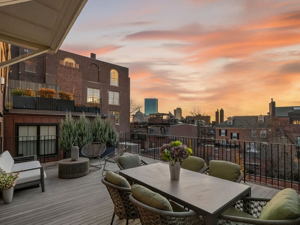 4 Joy St #PH Boston, MA 02108