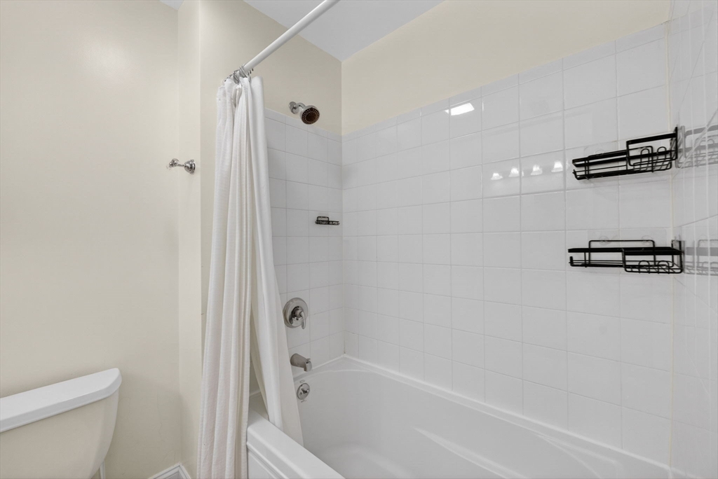 248 Albion St #315 Wakefield, MA 01880