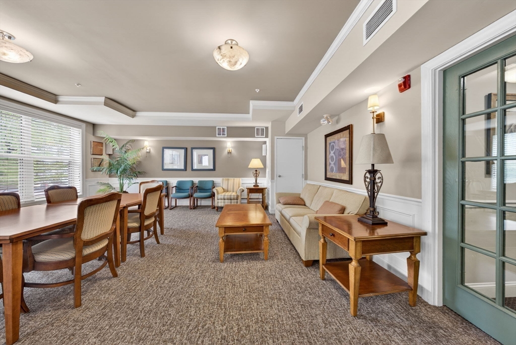 248 Albion St #315 Wakefield, MA 01880