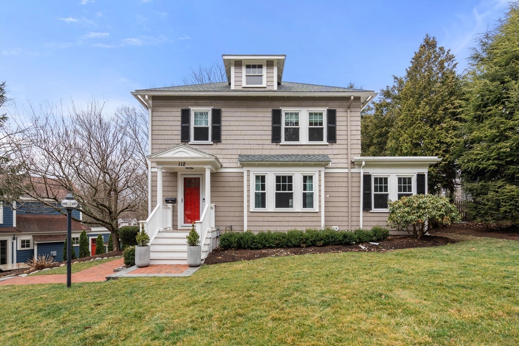 112 Wellesley Ave