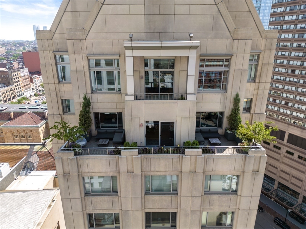 1 Huntington Ave #1702 Boston, MA 02116