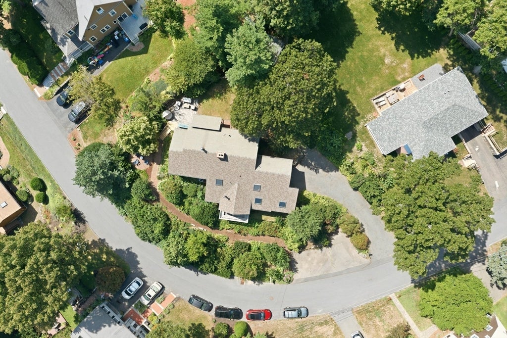 19 Curv St Wakefield, MA 01880