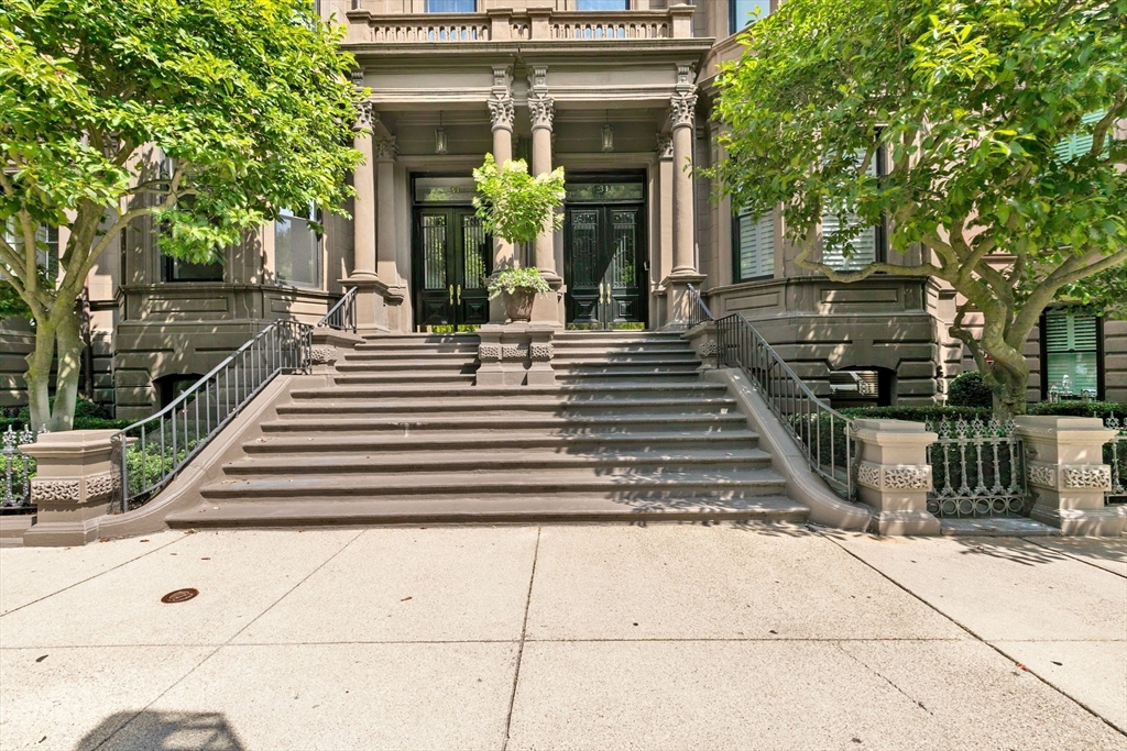 31-33 Commonwealth Ave #1