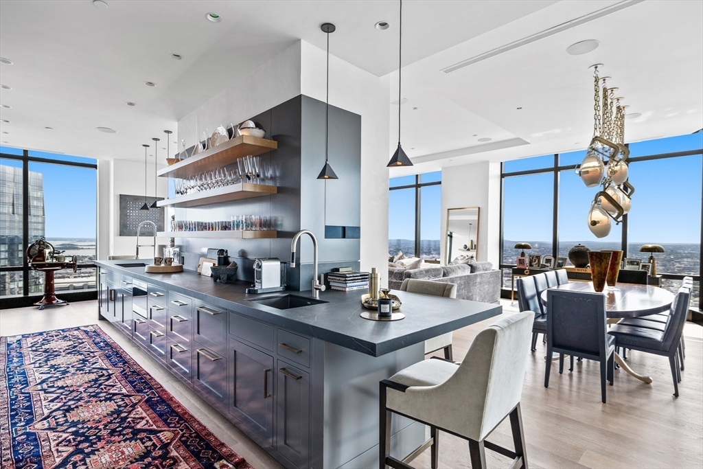 1 Franklin St #PH3E Boston, MA 02110