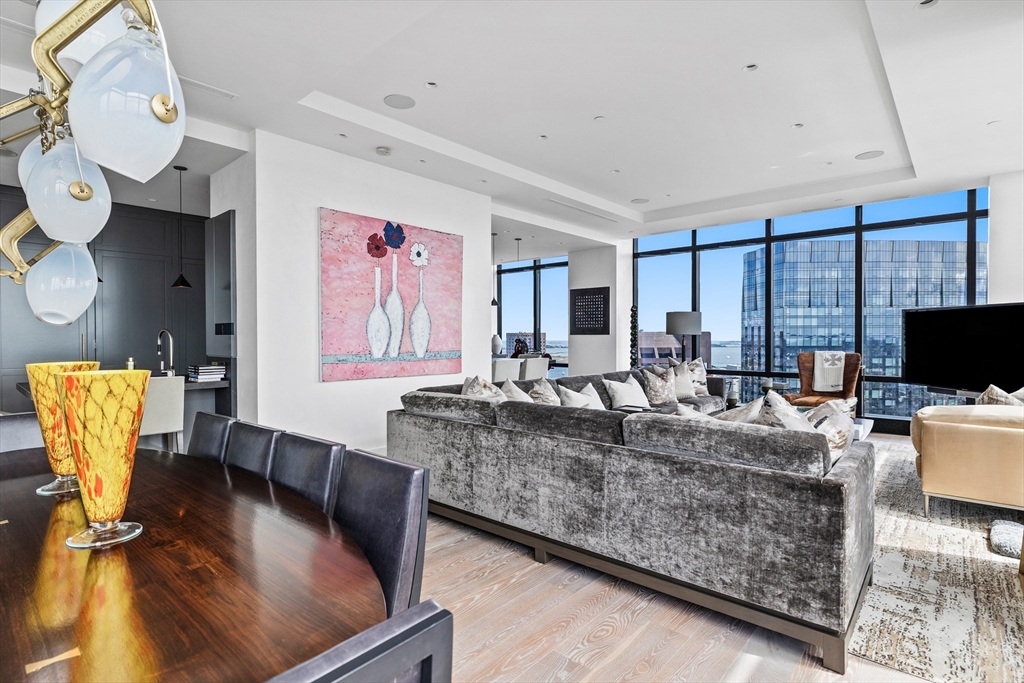 1 Franklin St #PH3E Boston, MA 02110