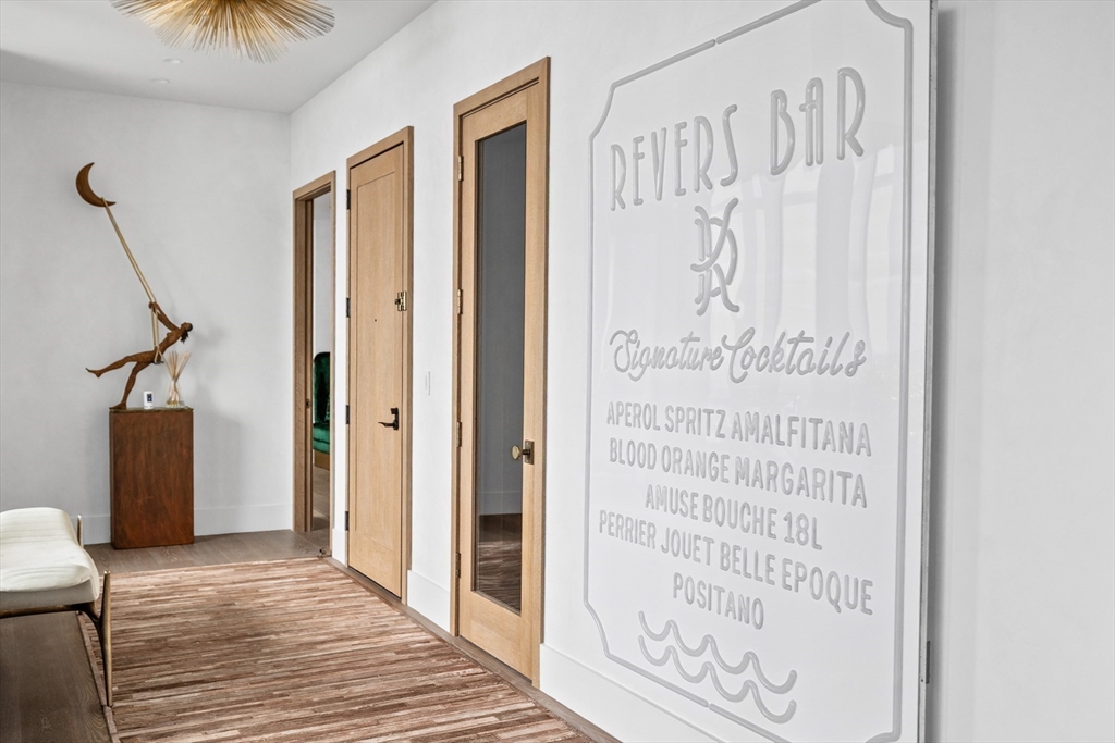 1 Franklin St #PH3E Boston, MA 02110