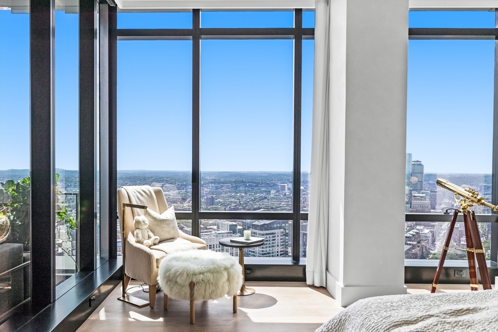 1 Franklin St #PH3E Boston, MA 02110