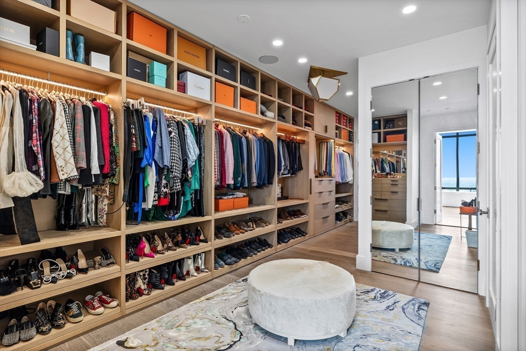 1 Franklin St #PH3E Boston, MA 02110