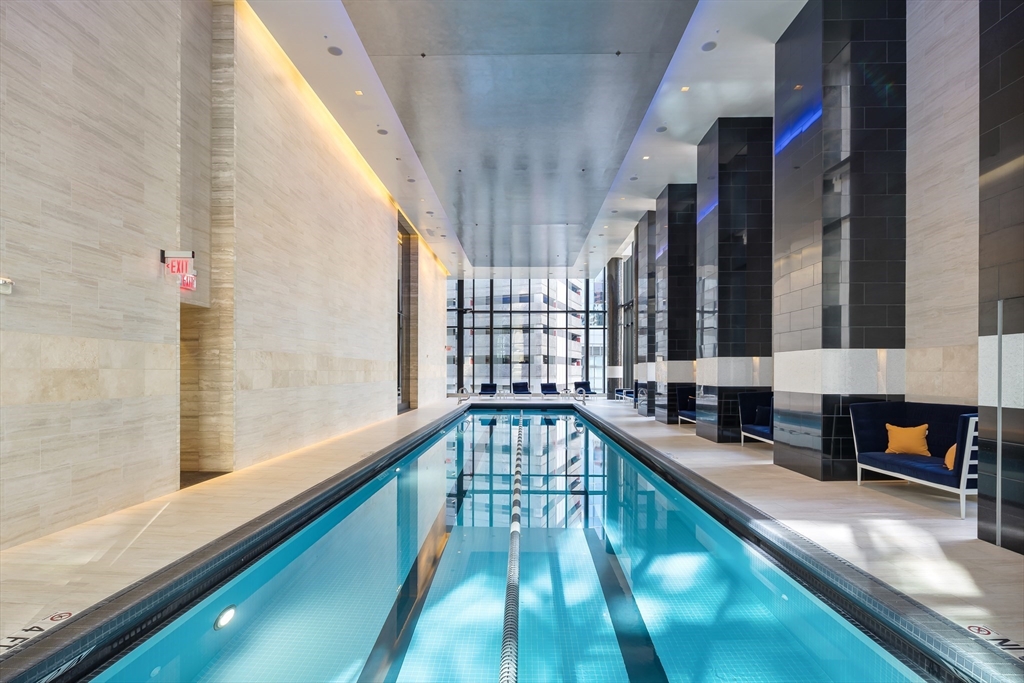 1 Franklin St #PH3E Boston, MA 02110