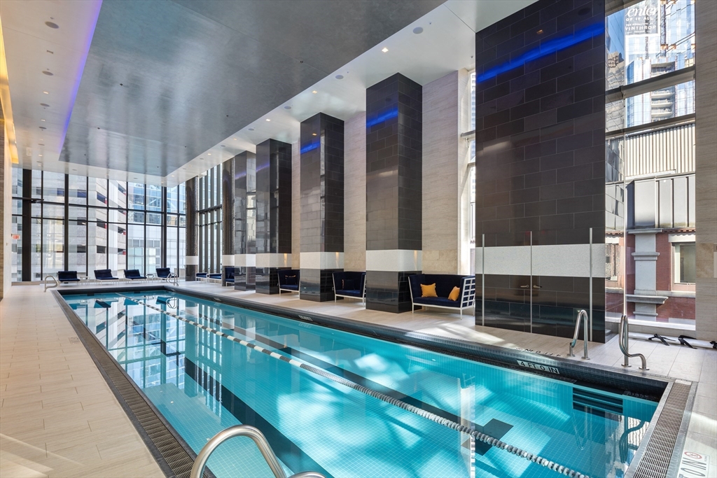 1 Franklin St #PH3E Boston, MA 02110