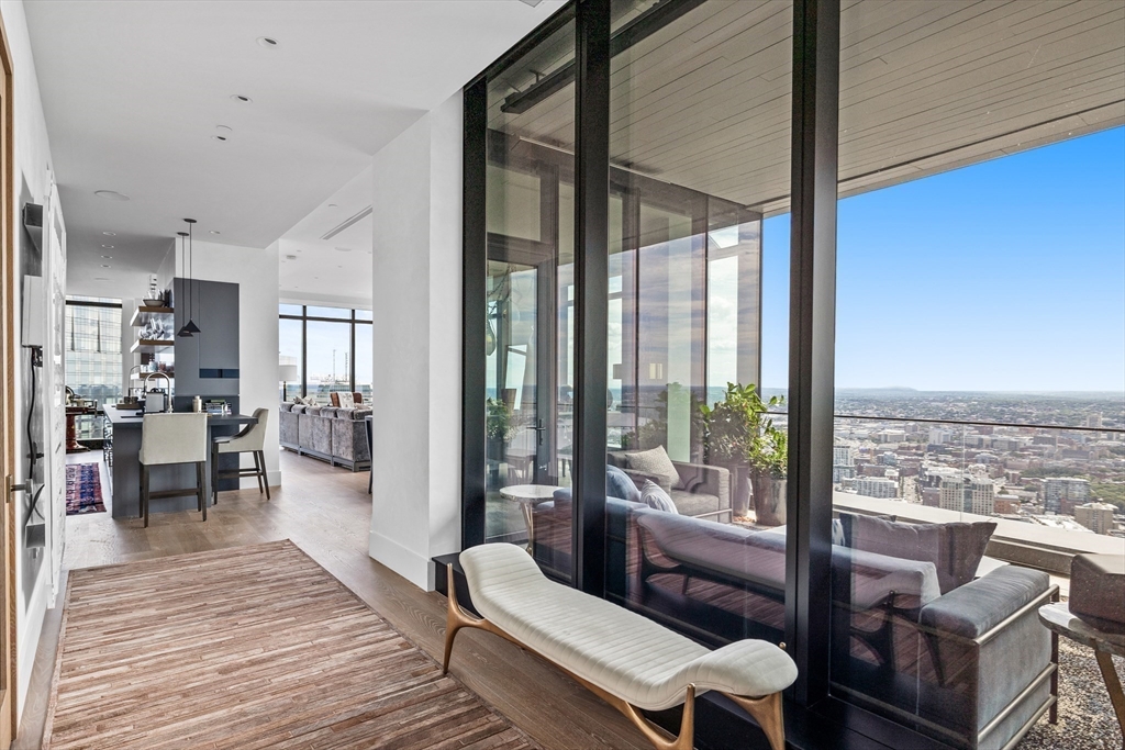 1 Franklin St #PH3E Boston, MA 02110