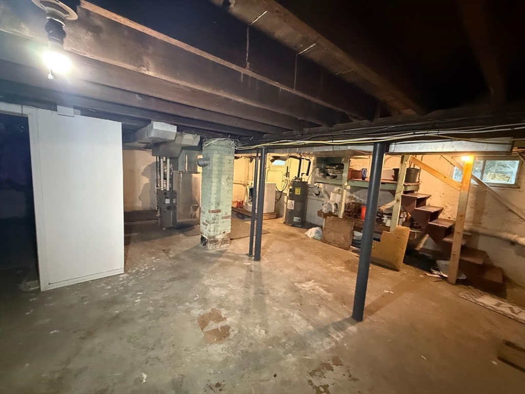 69 Gilbert St Framingham, MA 01702