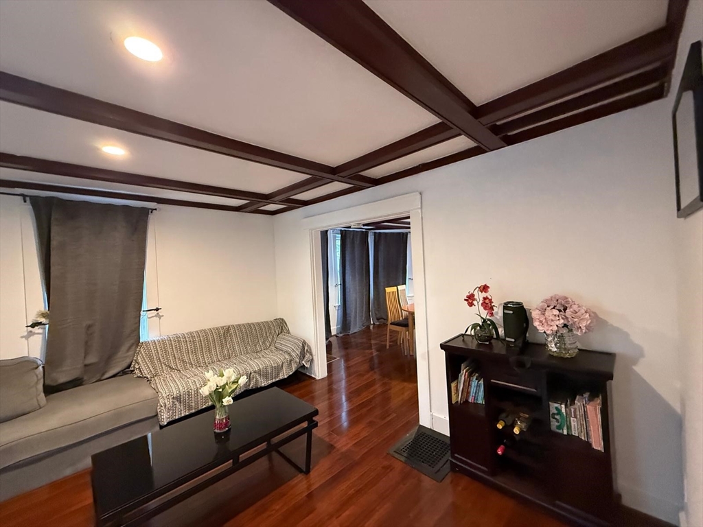 69 Gilbert St Framingham, MA 01702