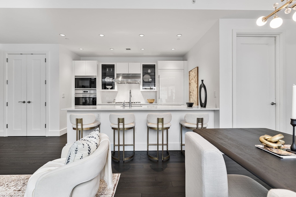 22 Liberty Dr #8H Boston, MA 02210