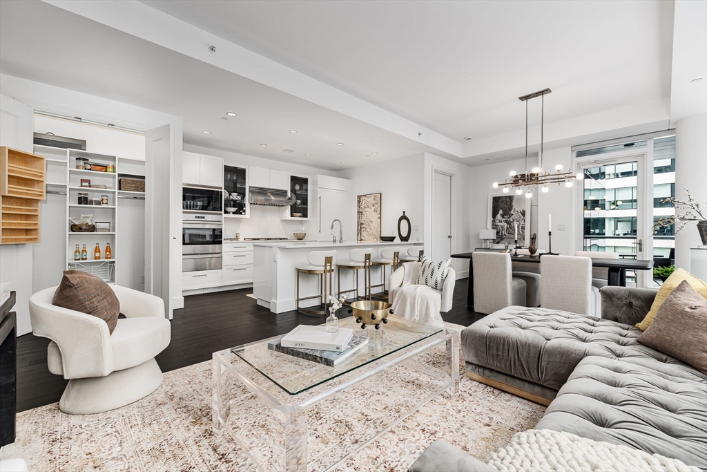 22 Liberty Dr #8H Boston, MA 02210