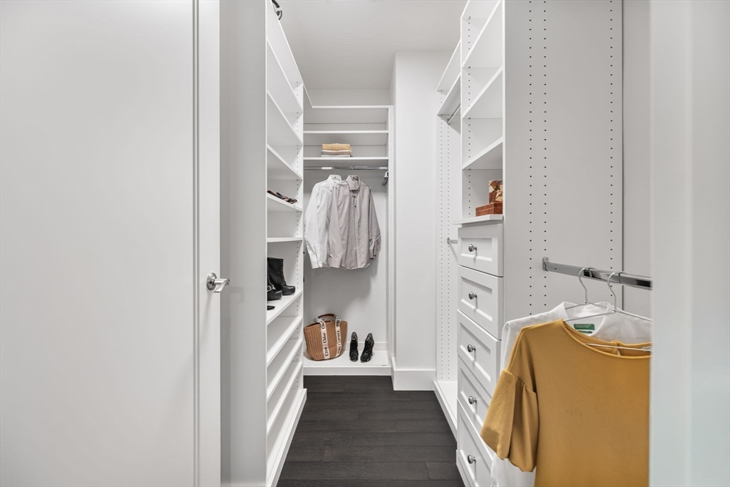 22 Liberty Dr #8H Boston, MA 02210