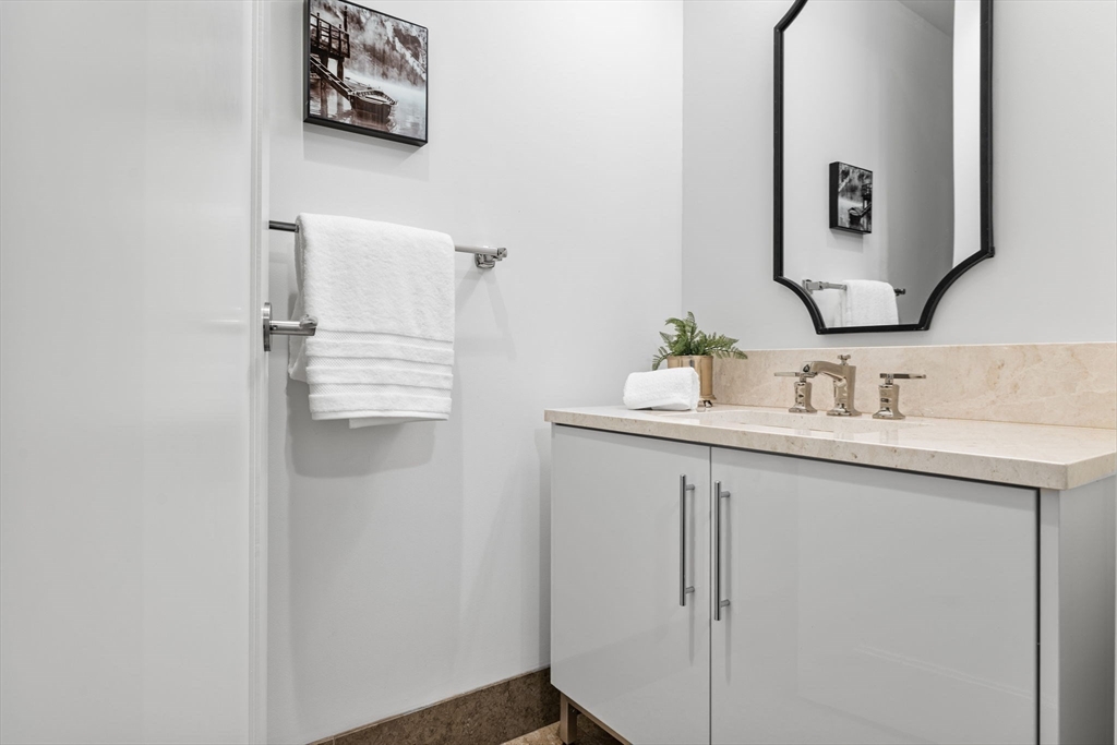 22 Liberty Dr #8H Boston, MA 02210