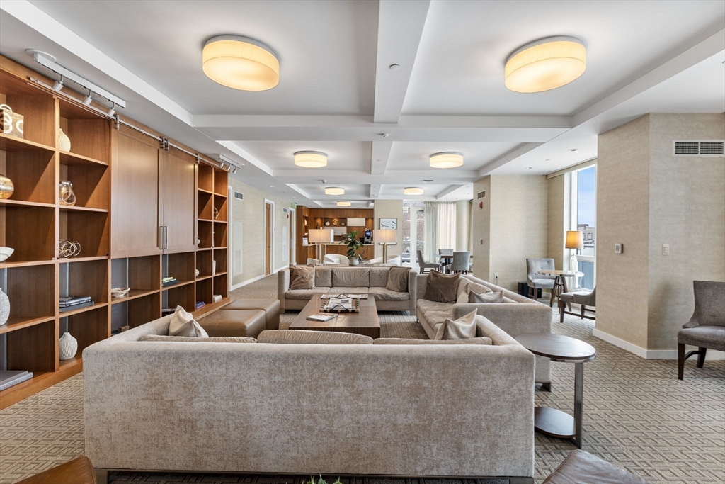 22 Liberty Dr #8H Boston, MA 02210