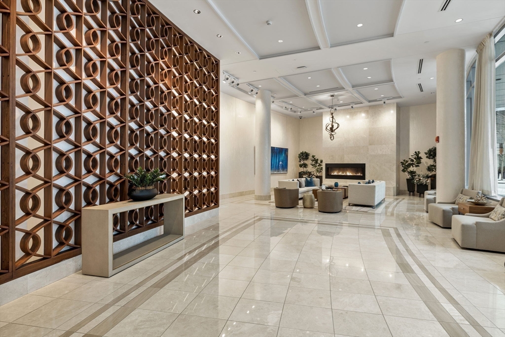 22 Liberty Dr #8H Boston, MA 02210