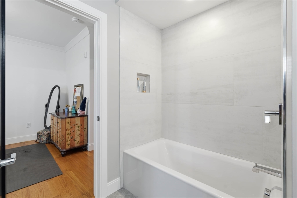 20 Lawrence St #2 Wakefield, MA 01880