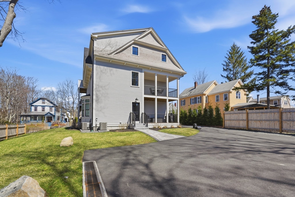 20 Lawrence St #2 Wakefield, MA 01880