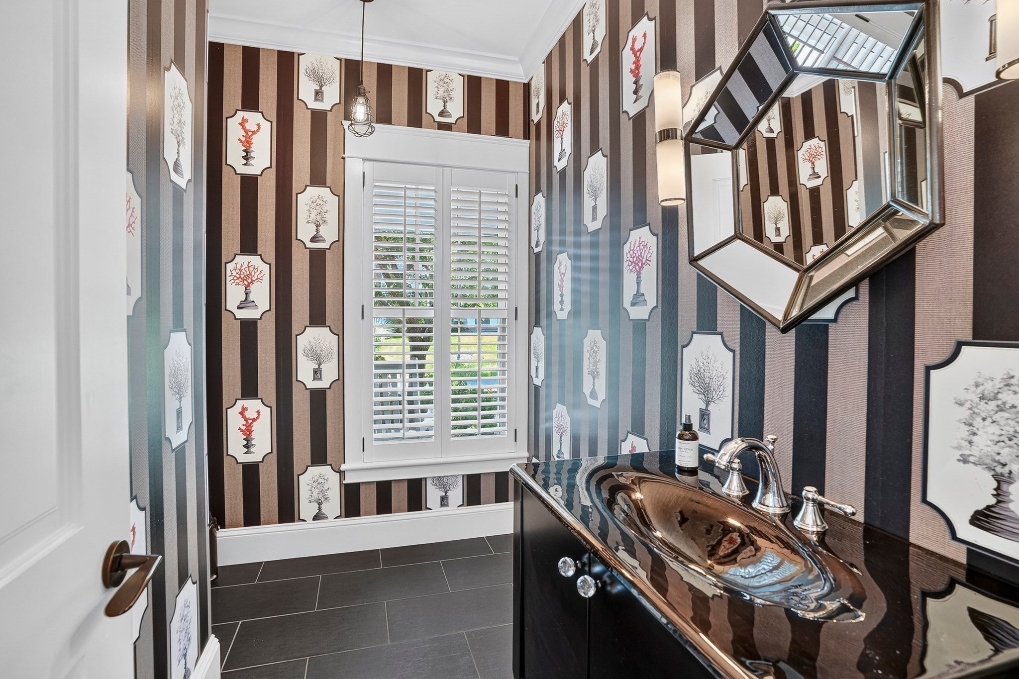 96 South Summer St Edgartown, MA 02539