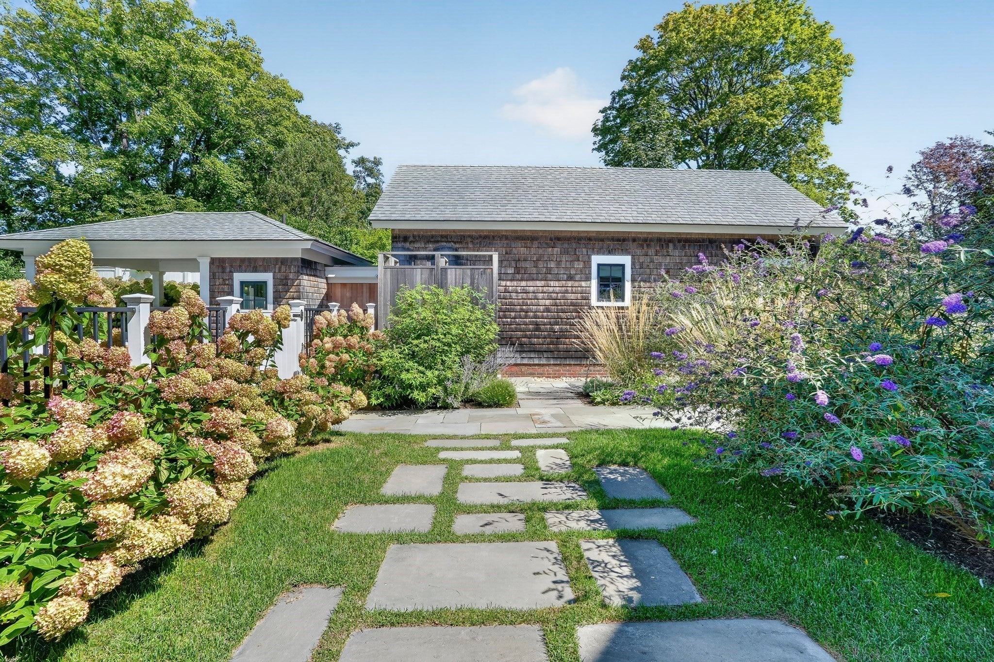 96 South Summer St Edgartown, MA 02539