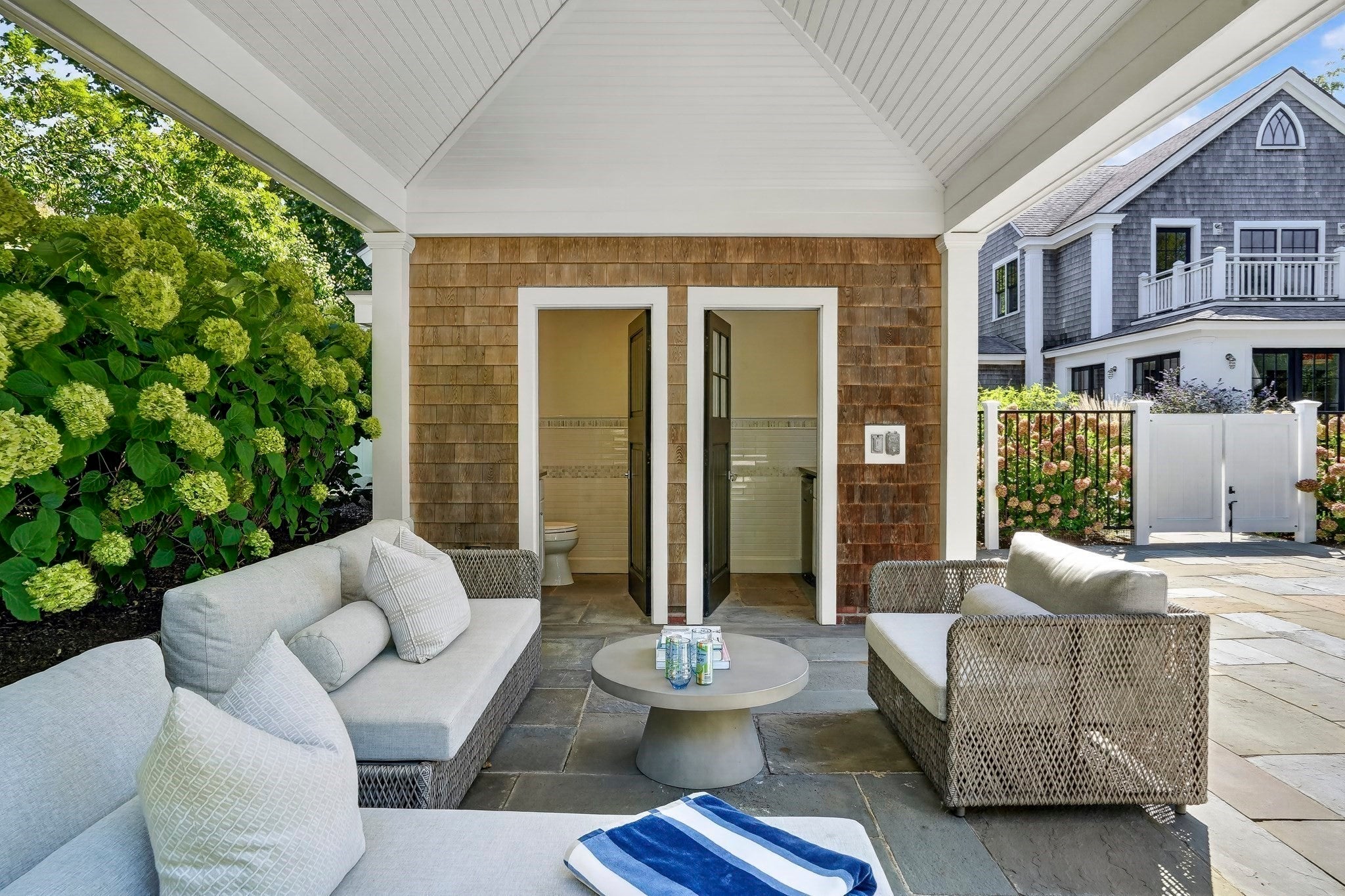96 South Summer St Edgartown, MA 02539