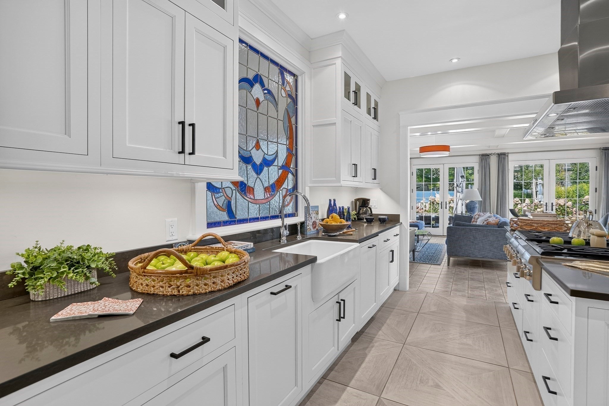96 South Summer St Edgartown, MA 02539