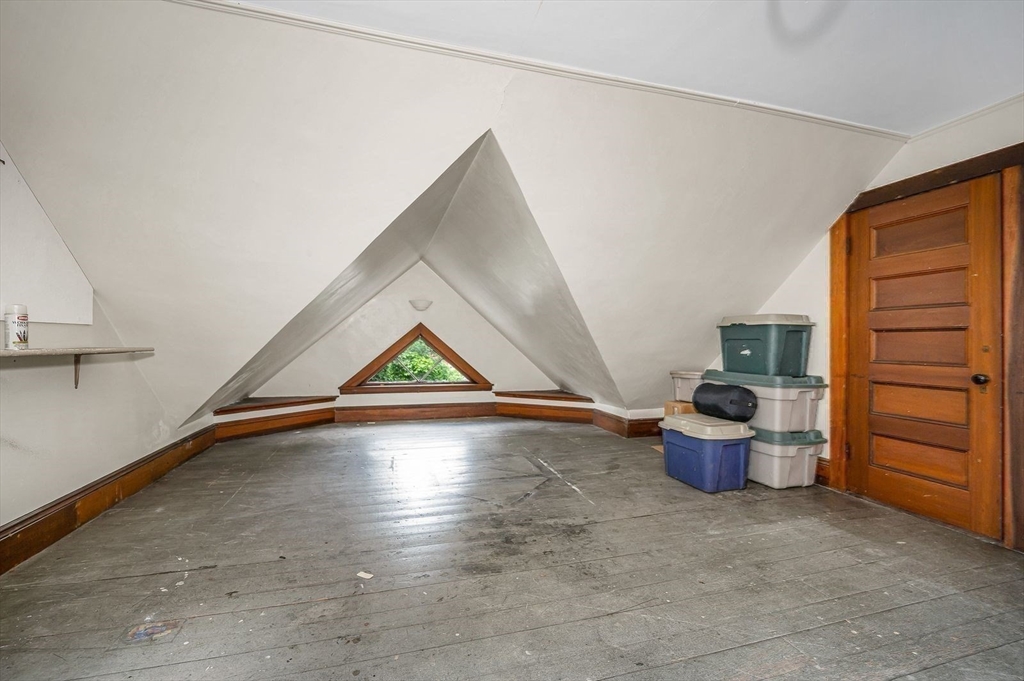 14 Richardson Ave Wakefield, MA 01880