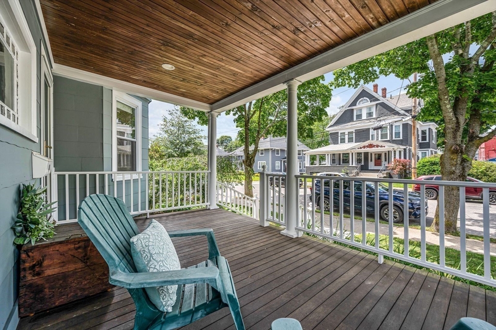 14 Richardson Ave Wakefield, MA 01880