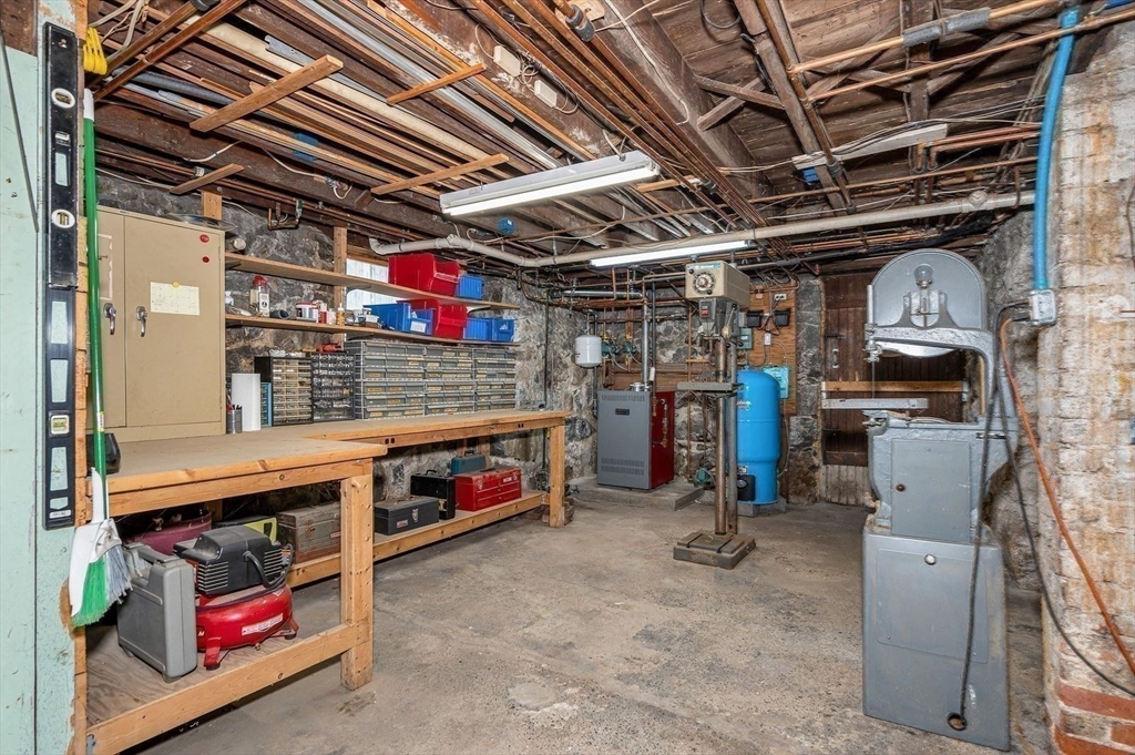 14 Richardson Ave Wakefield, MA 01880