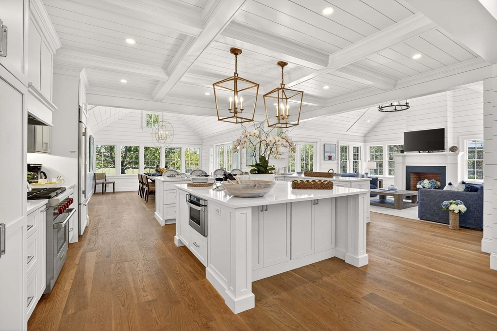 29 Slough Cv Rd Edgartown, MA 02539