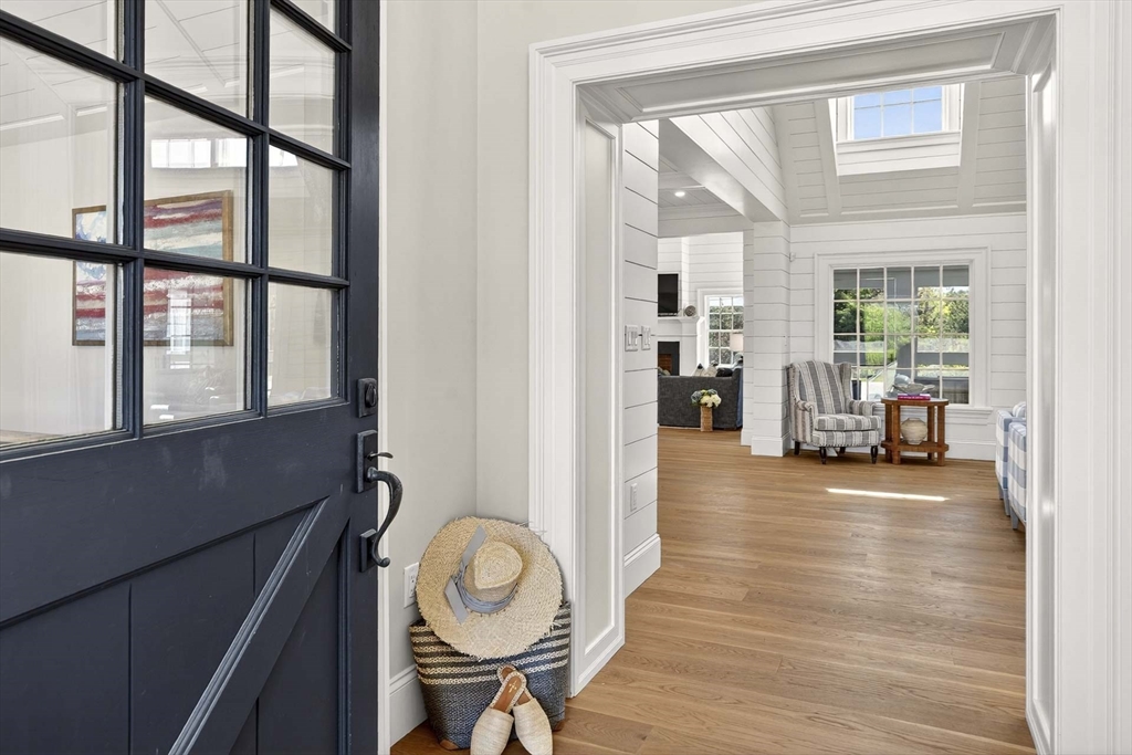 29 Slough Cv Rd Edgartown, MA 02539