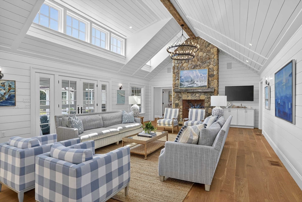 29 Slough Cv Rd Edgartown, MA 02539