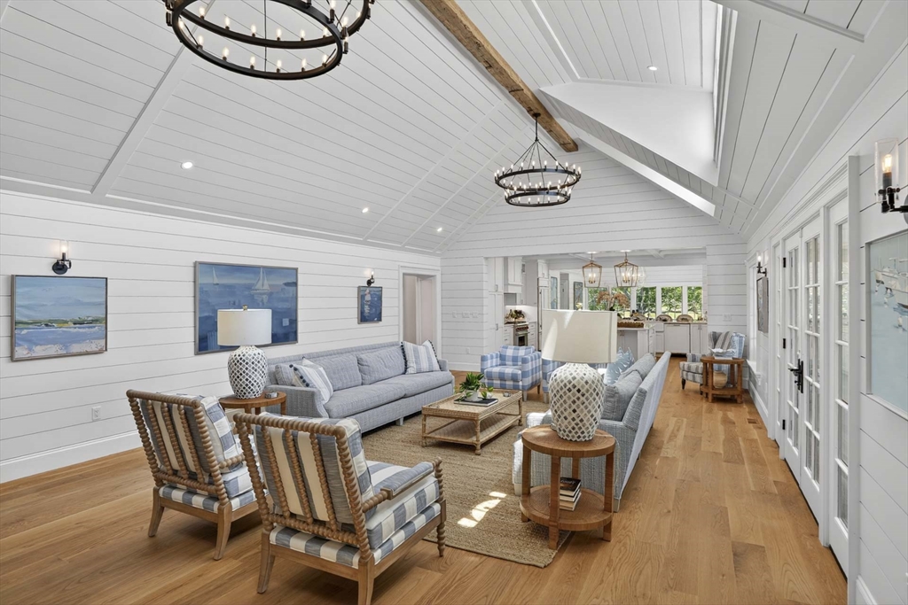 29 Slough Cv Rd Edgartown, MA 02539